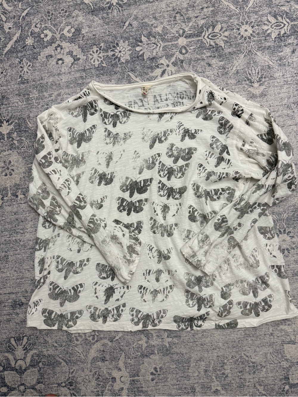 Magnolia Pearl moth long sleeve top - Picture 4 of 5